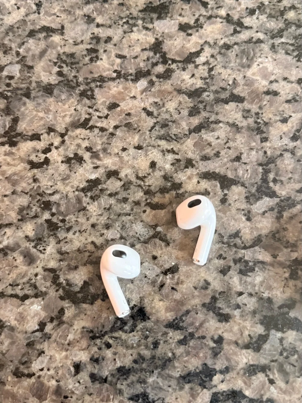Apple genuine airpods
